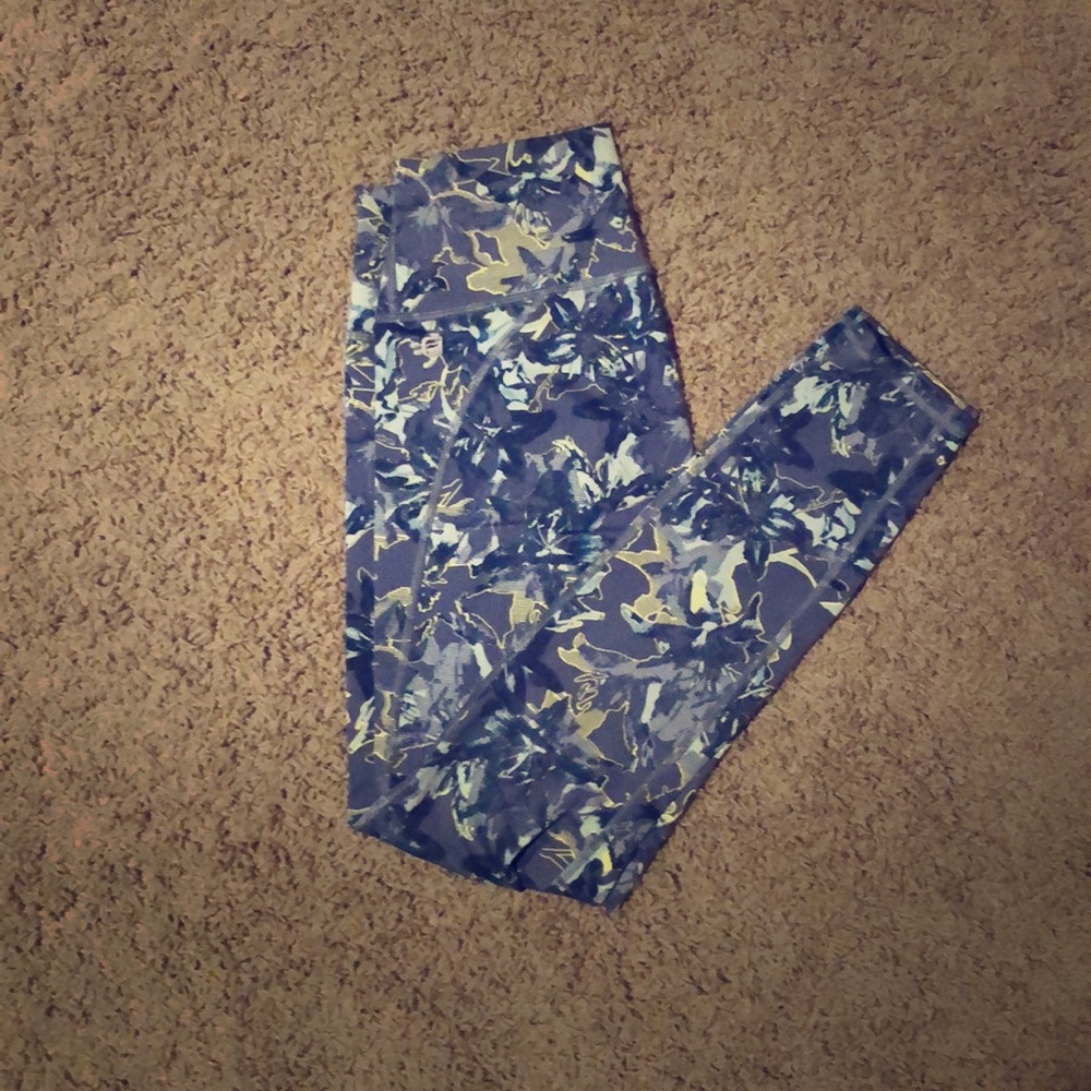 Fabletics Full Length Printed Legging Size Small